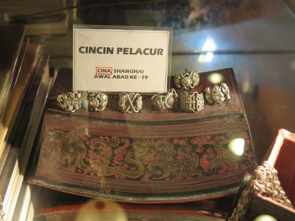 Cincin Pelacur