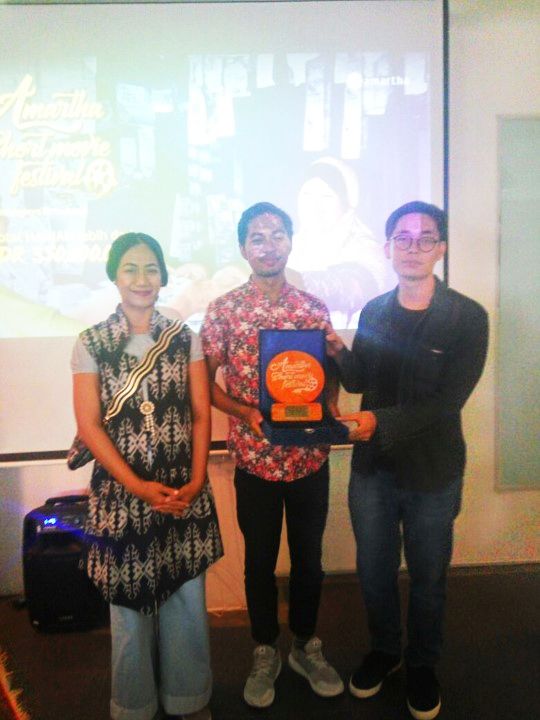 Pemenang ke-2, Asal Surabaya dengan karya "Jarwo" 