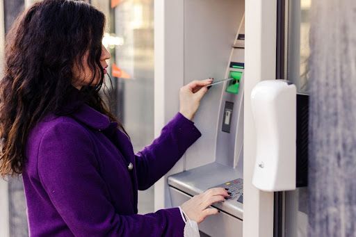ilustrasi skimming atm